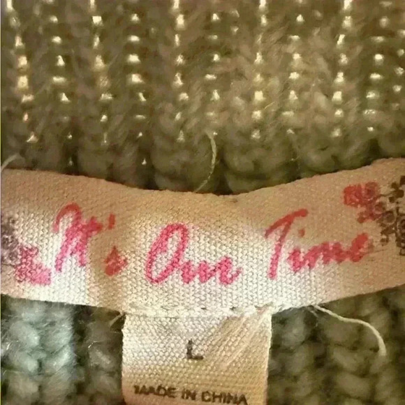 It’s Our Time Striped Cropped Lantern Sleeve Sweater Size Large - Picture 4 of 8
